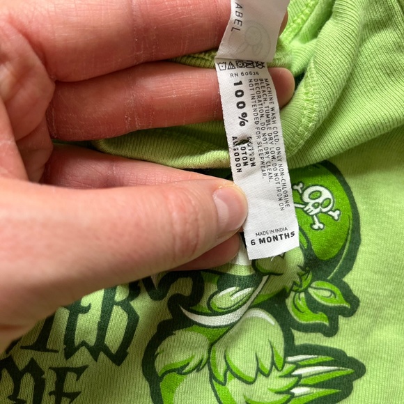 Rabbit Skins Savannah, Georgia Pirate Parrot Green Onesie Bodysuit, Sz 6 months - Picture 3 of 4